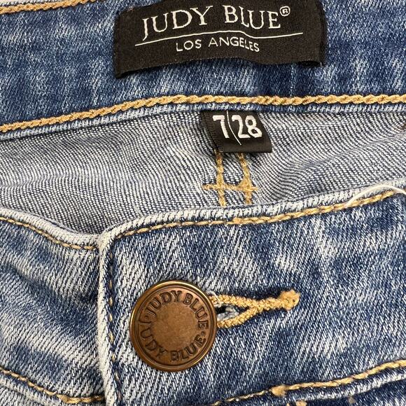 Judy Blue Relaxed Fit Ankle Jeans Raw Hem Mid Rise JB82222 Medium Wash Size 7/28 - Picture 3 of 11